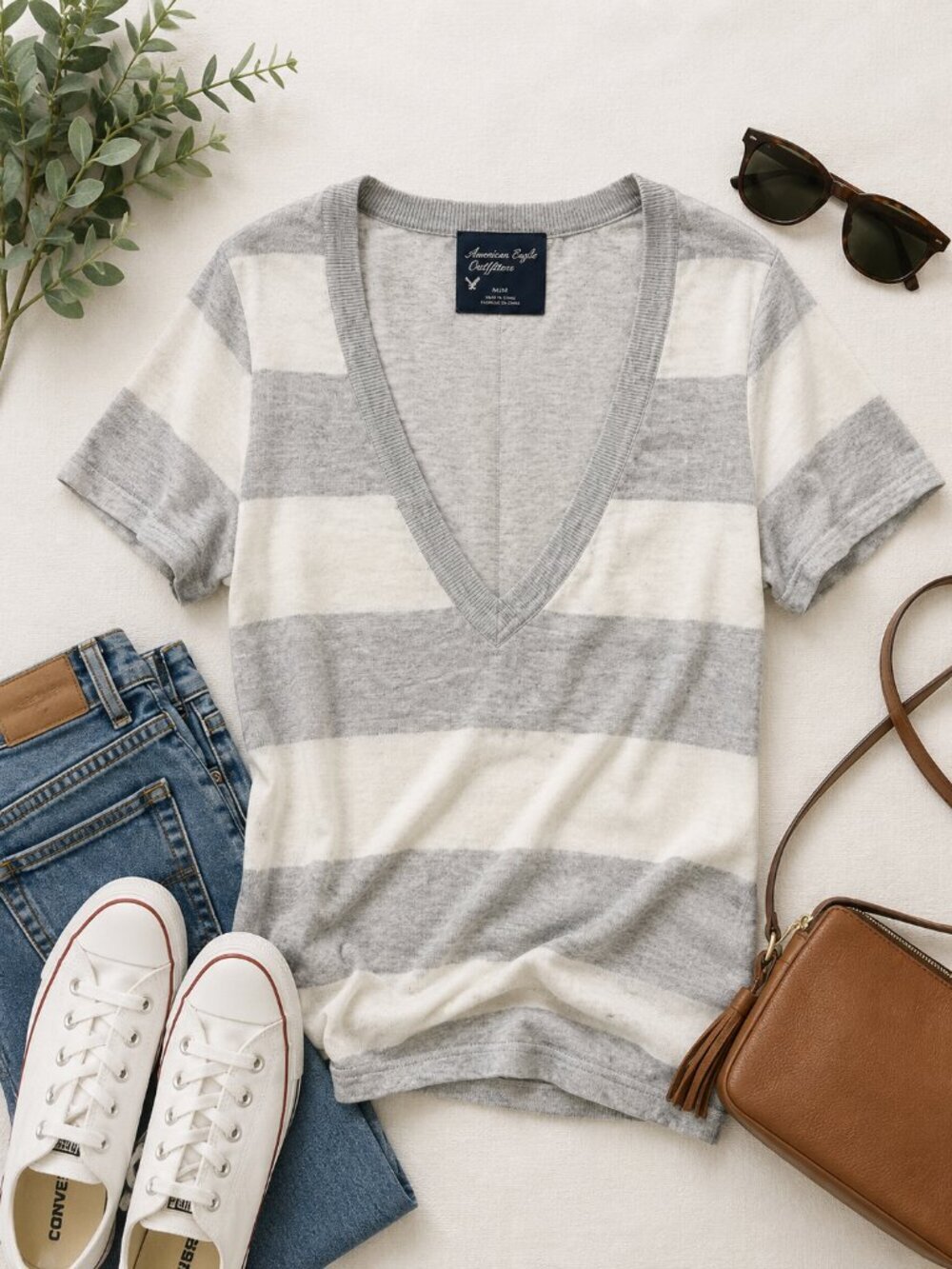 American Eagle Outfitters Gray White Striped Deep V-Neck Knit Tee Medium